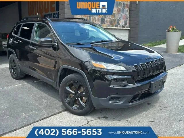 2017 Jeep Cherokee Altitude 4WD photo