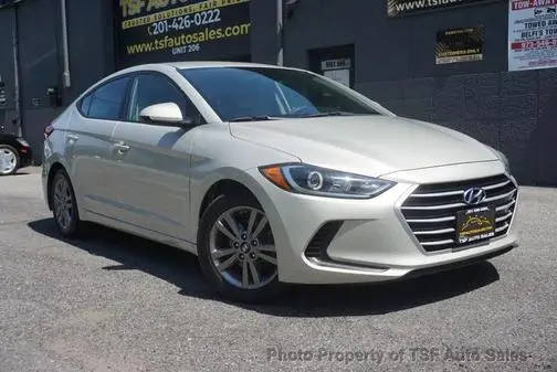 2017 Hyundai Elantra SE FWD photo