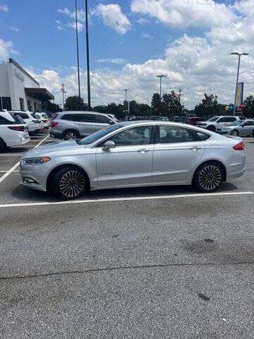 2017 Ford Fusion Hybrid Platinum FWD photo