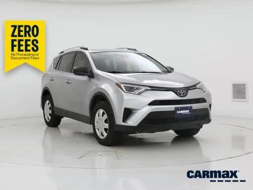 2017 Toyota RAV4 LE FWD photo