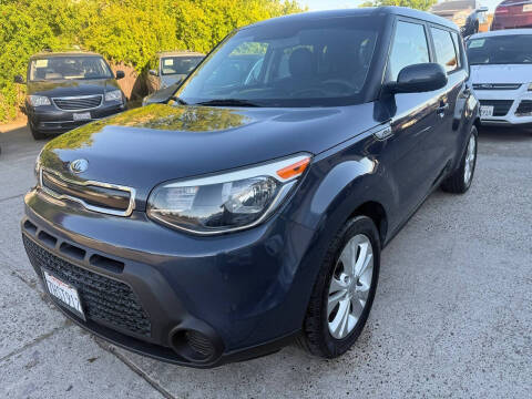 2015 Kia Soul + FWD photo