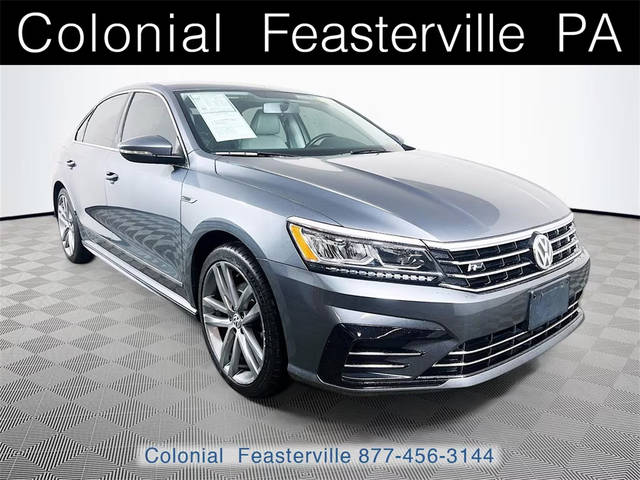 2017 Volkswagen Passat R-Line w/Comfort Pkg FWD photo