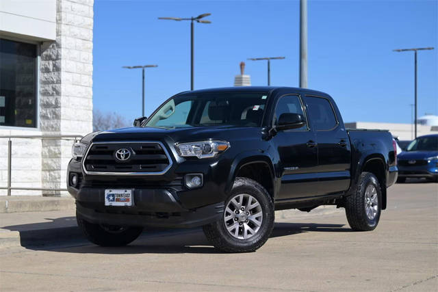 2017 Toyota Tacoma SR5 4WD photo