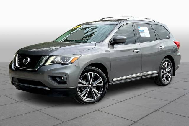 2017 Nissan Pathfinder Platinum 4WD photo