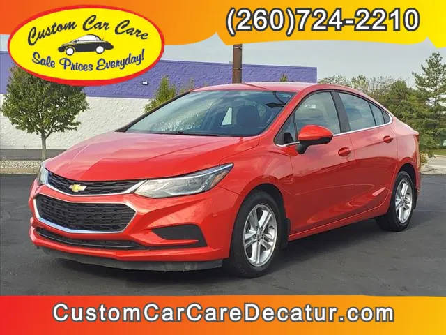 2017 Chevrolet Cruze LT FWD photo