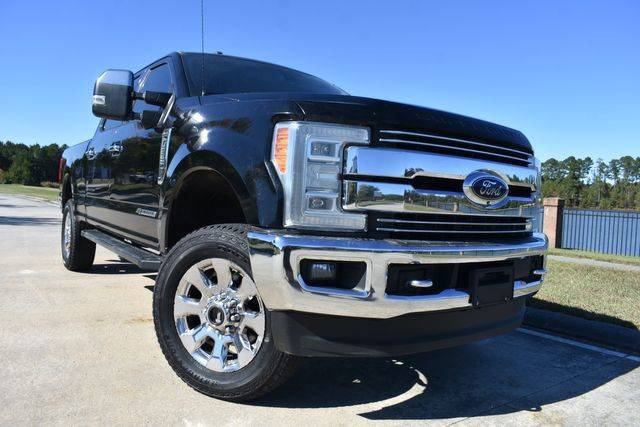 2017 Ford F-250 Super Duty Lariat 4WD photo