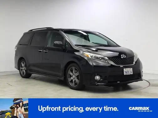 2017 Toyota Sienna SE Premium FWD photo