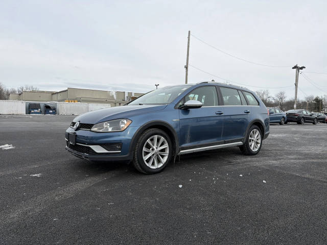 2017 Volkswagen Golf Alltrack S AWD photo