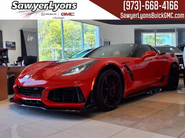 2017 Chevrolet Corvette Grand Sport 2LT RWD photo