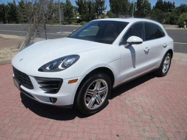 2017 Porsche Macan S AWD photo