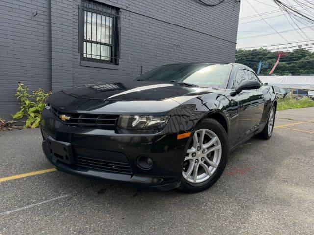 2015 Chevrolet Camaro LT RWD photo