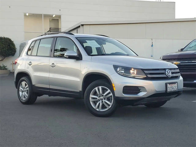 2017 Volkswagen Tiguan S FWD photo
