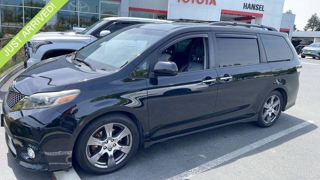 2017 Toyota Sienna SE Premium FWD photo