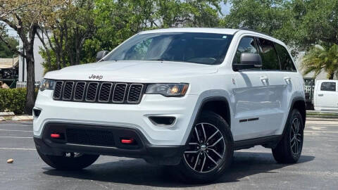 2017 Jeep Grand Cherokee Trailhawk 4WD photo