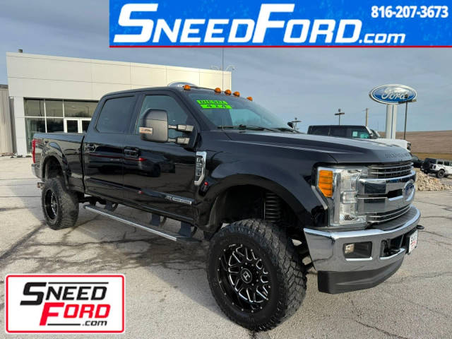 2017 Ford F-250 Super Duty Lariat 4WD photo