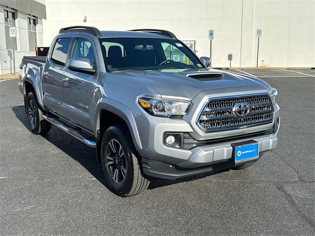 2017 Toyota Tacoma TRD Sport 4WD photo