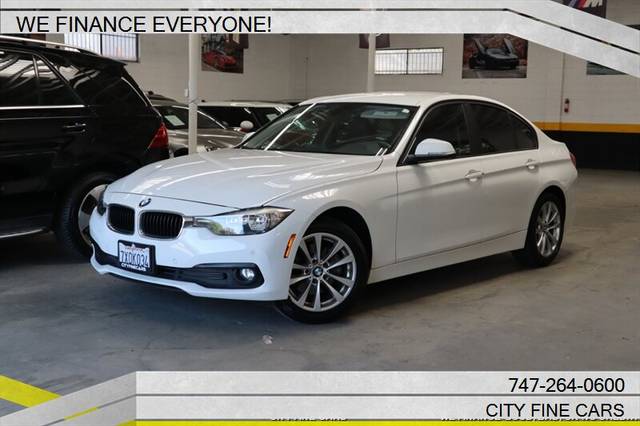 2017 BMW 3 Series 320i RWD photo