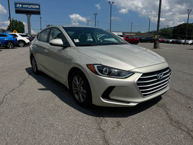 2017 Hyundai Elantra SE FWD photo