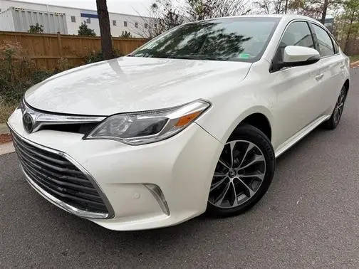 2017 Toyota Avalon XLE FWD photo