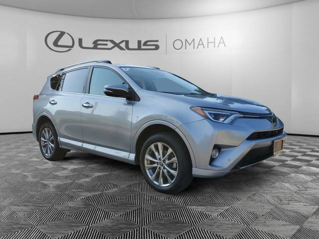 2017 Toyota RAV4 Platinum AWD photo