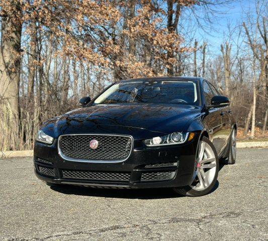 2017 Jaguar XE 35t Premium RWD photo