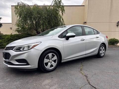 2017 Chevrolet Cruze LS FWD photo