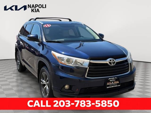 2016 Toyota Highlander XLE AWD photo