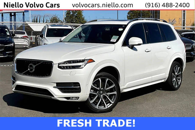 2017 Volvo XC90 Momentum AWD photo