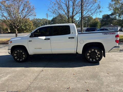 2017 Toyota Tundra SR5 4WD photo