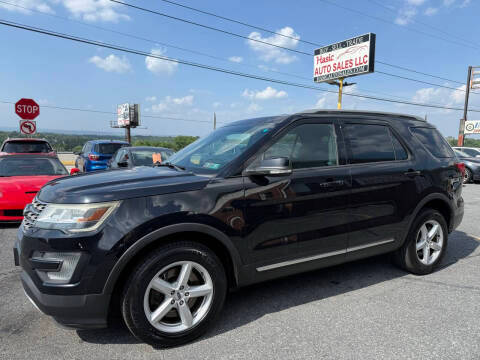 2017 Ford Explorer XLT 4WD photo