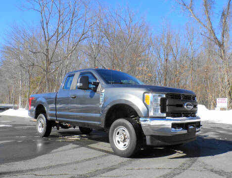 2017 Ford F-250 Super Duty XL 4WD photo