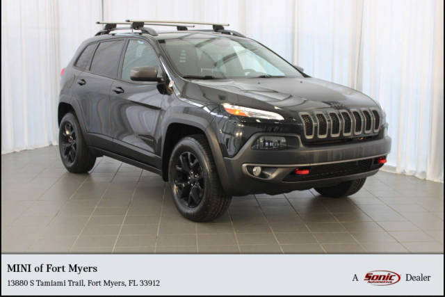 2017 Jeep Cherokee Trailhawk 4WD photo