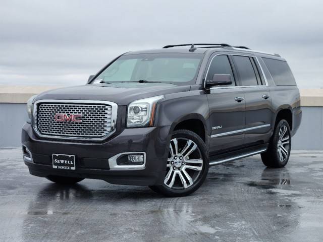 2017 GMC Yukon XL Denali RWD photo