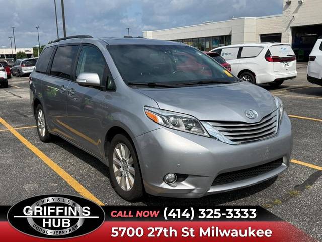 2017 Toyota Sienna Limited AWD photo