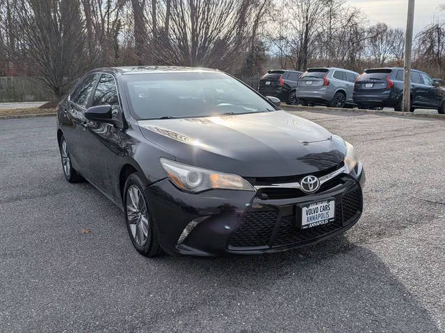 2017 Toyota Camry SE FWD photo