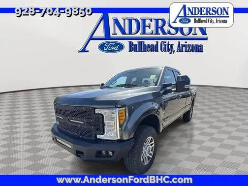 2017 Ford F-250 Super Duty Lariat 4WD photo