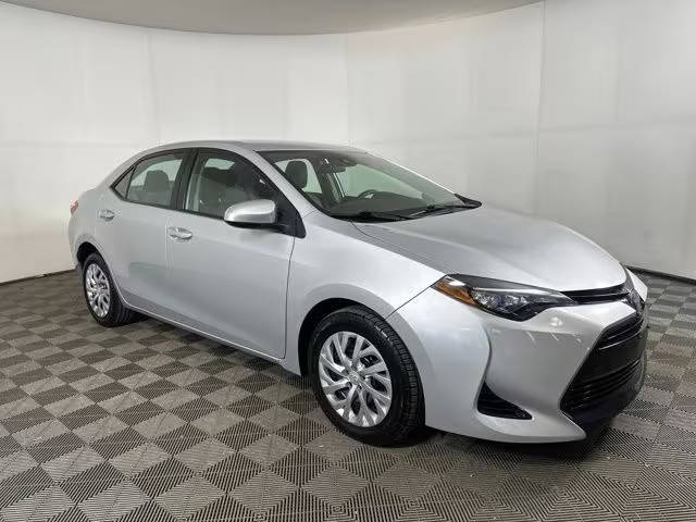 2017 Toyota Corolla LE FWD photo