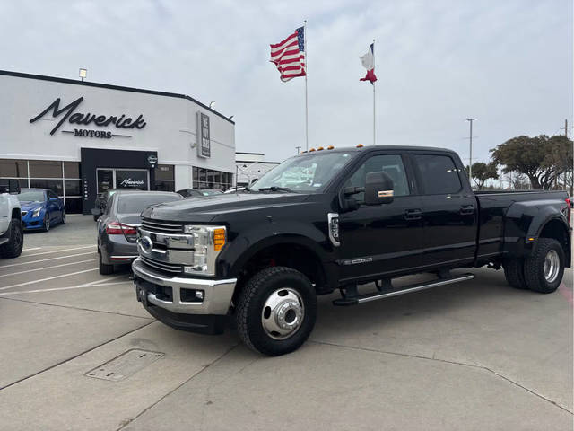 2017 Ford F-350 Super Duty Lariat 4WD photo