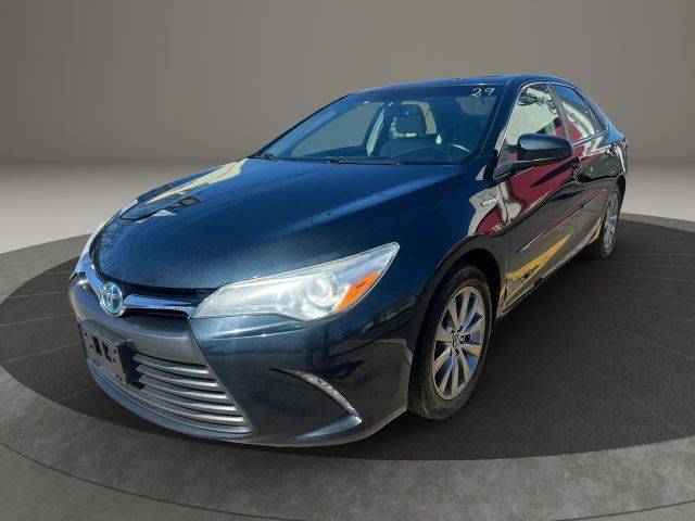 2017 Toyota Camry Hybrid XLE FWD photo