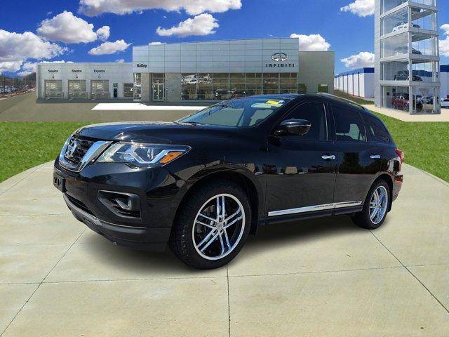2017 Nissan Pathfinder Platinum 4WD photo