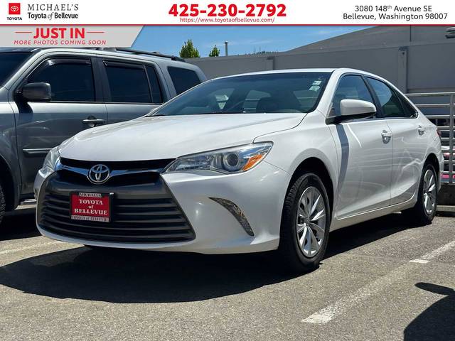 2017 Toyota Camry LE FWD photo