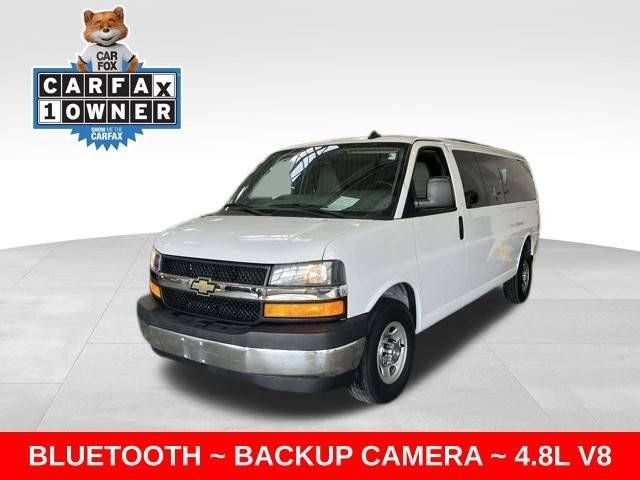 2017 Chevrolet Express LT RWD photo
