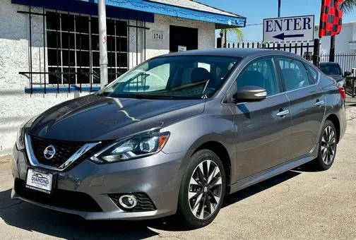 2017 Nissan Sentra SR FWD photo