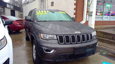 2017 Jeep Grand Cherokee Laredo 4WD photo