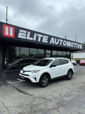 2017 Toyota RAV4 LE AWD photo