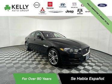 2017 Jaguar XE 35t Premium AWD photo