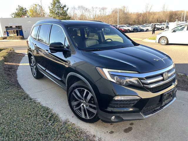 2016 Honda Pilot Touring FWD photo