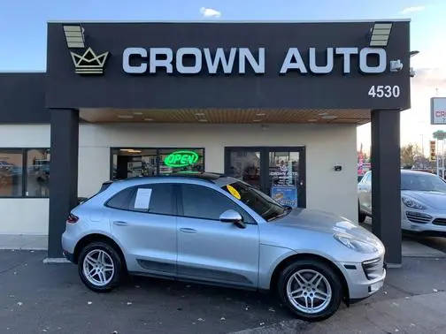 2017 Porsche Macan AWD photo