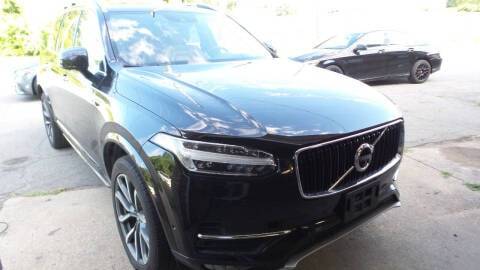 2017 Volvo XC90 Momentum AWD photo