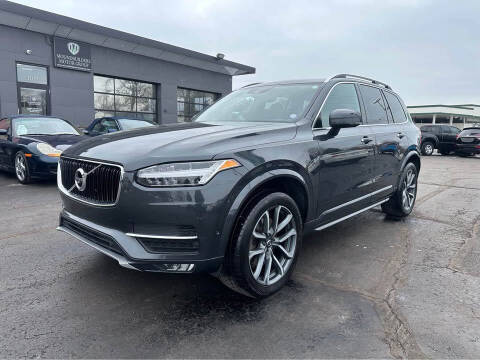 2017 Volvo XC90 Momentum AWD photo